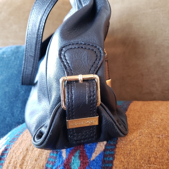 Michael Kors black leather shoulder purse - Picture 14 of 14